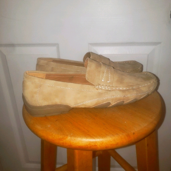 Shoes - Picture 3 of 3